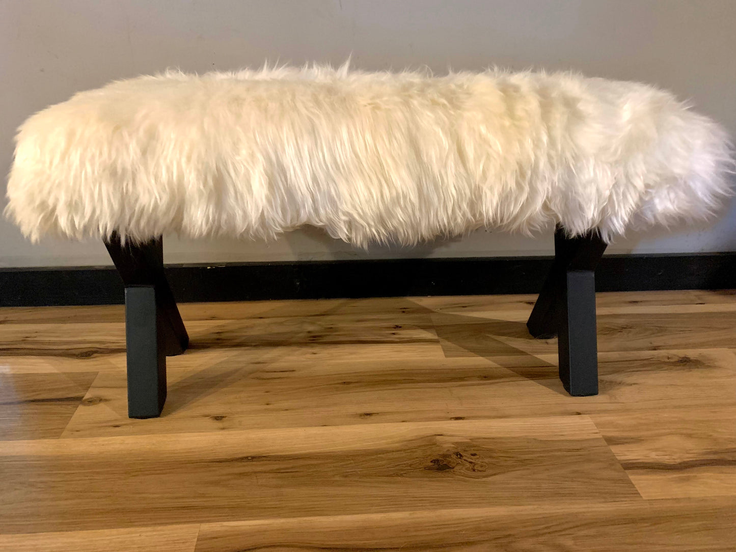 UNLAX~Modern Sheepskin Bench